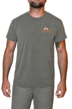 Diving Pint Unisex Tee — Moss